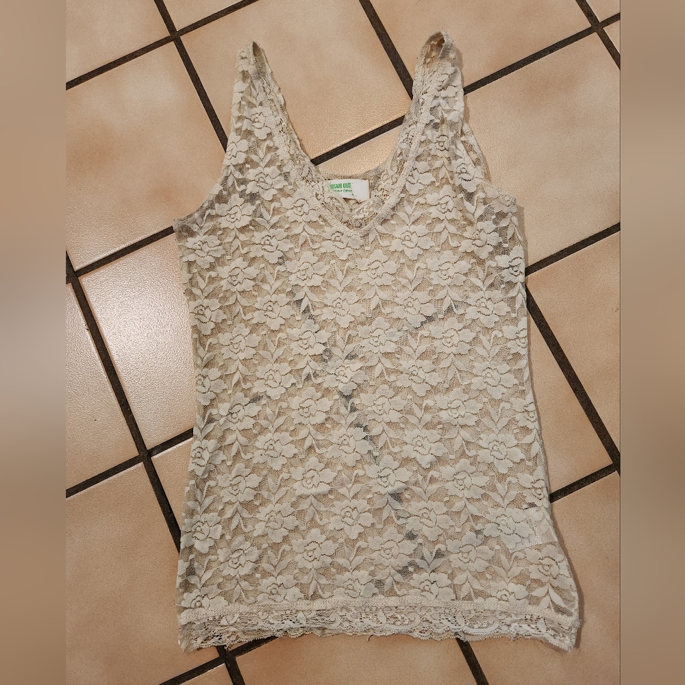 Dream Out Loud Lace Tank Size L